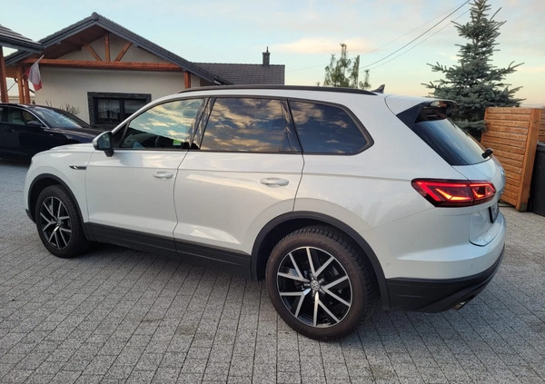 Volkswagen Touareg cena 169986 przebieg: 129900, rok produkcji 2019 z Warszawa małe 436